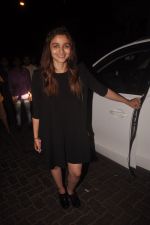 Alia Bhatt snapped with her best friend in Pali Hill on 5th Oct 2014